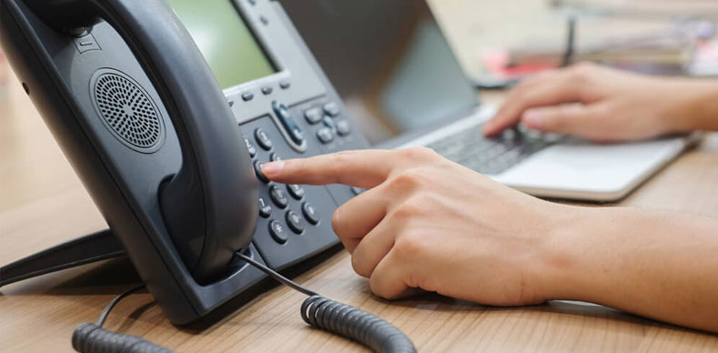 بهبود ارتباطات با تلفن تحت شبکه قیمت تلفن ابری